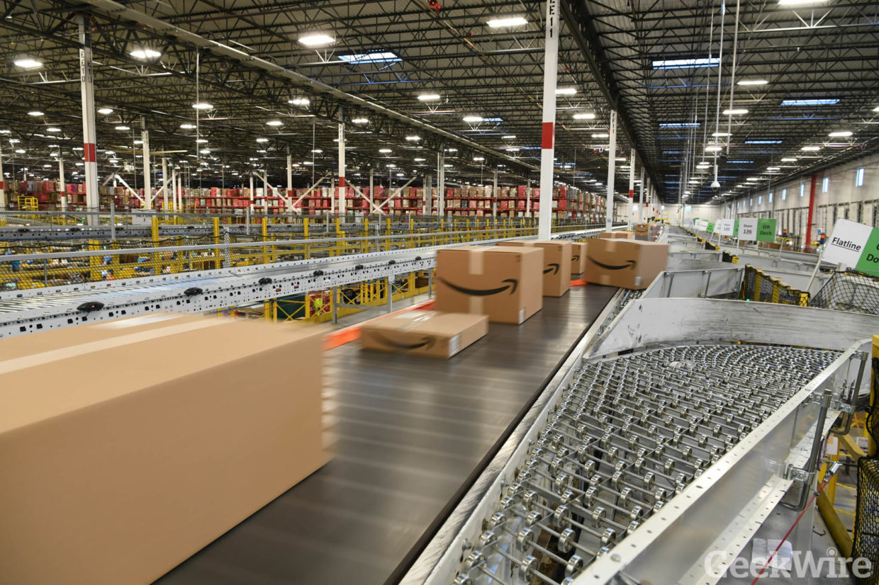 Amazon ecommerce fulfillment warehouse