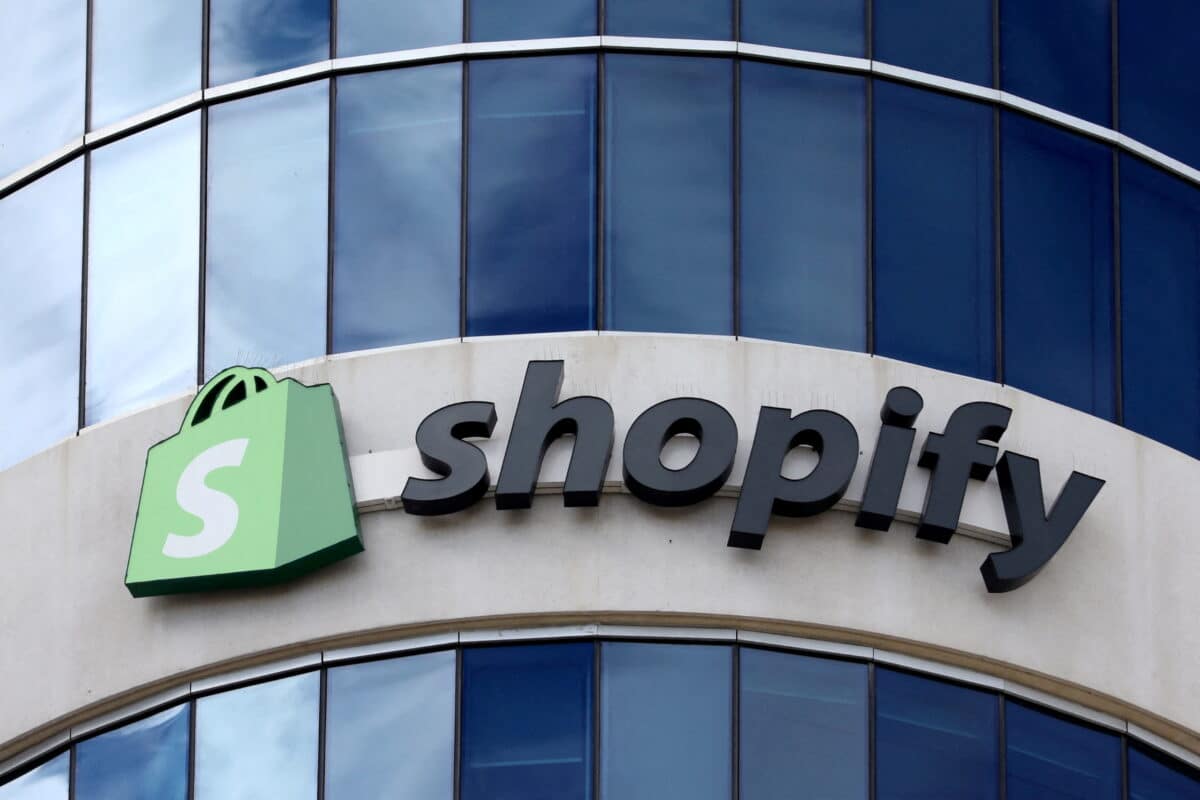 Shopify ecommerce fulfillment company building